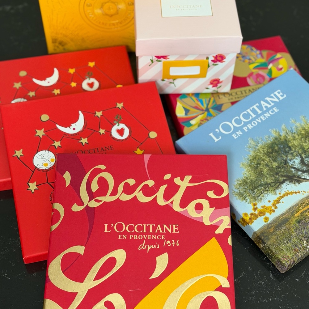L'Occitane Gift Box Bundle (empty) - Picture 2 of 4